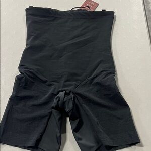 Honeylove Men's Athletic Black Shorts